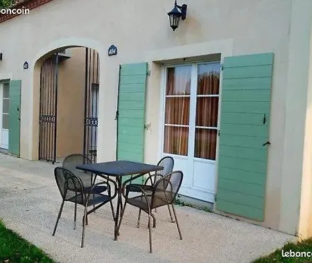 Villa 45 M2 Dans Parc Arbore Avec Piscine Gallargues-le-Montueux Exterior foto