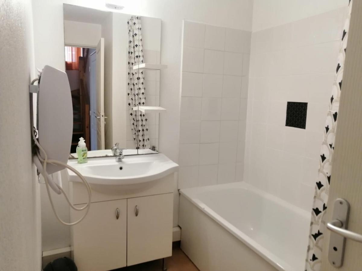 45 M2 Dans Parc Arbore Avec Piscine Casa vacanze